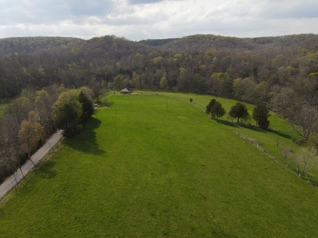 667 Troutstream Road, Dunnville, KY 42528