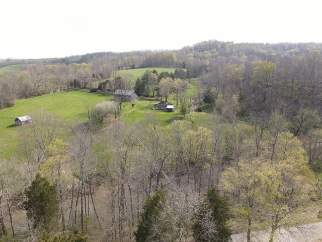 667 Troutstream Road, Dunnville, KY 42528