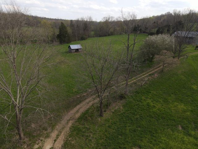 667 Troutstream Road, Dunnville, KY 42528