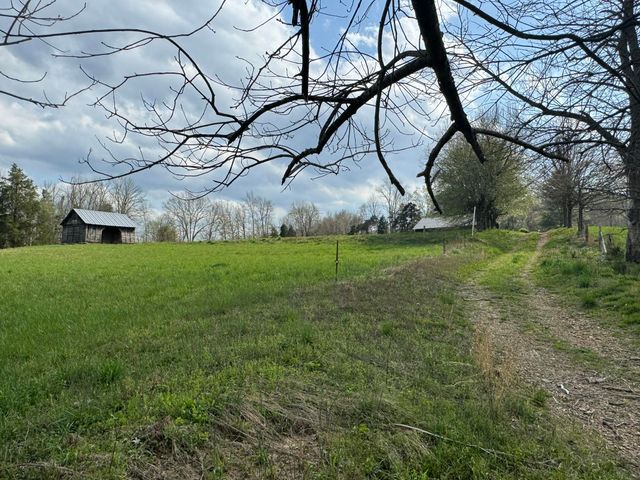 667 Troutstream Road, Dunnville, KY 42528