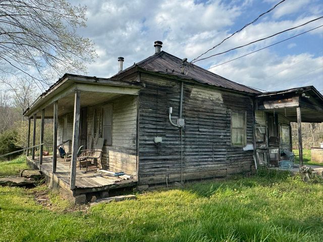 667 Troutstream Road, Dunnville, KY 42528