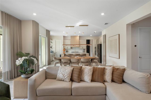 624 Hookline Circle, Loxahatchee, FL 33470