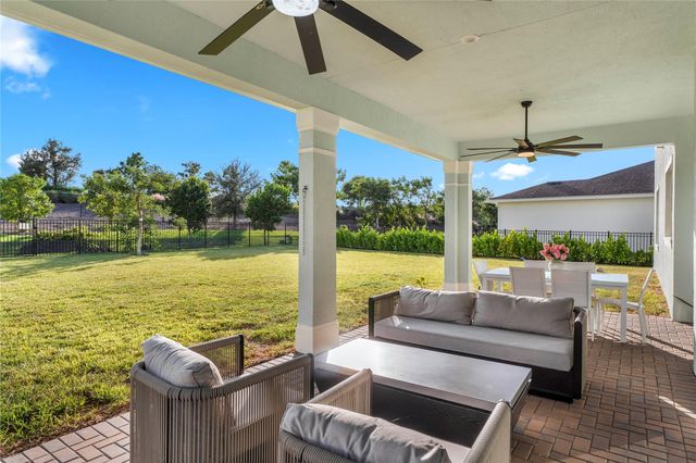 624 Hookline Circle, Loxahatchee, FL 33470