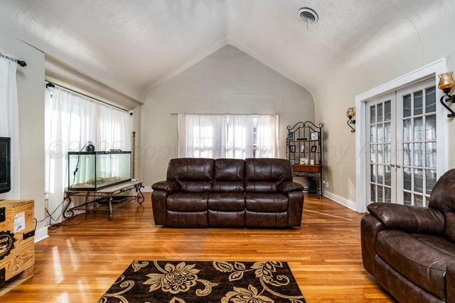 1604 S HUGHES Street, Amarillo, TX 79102