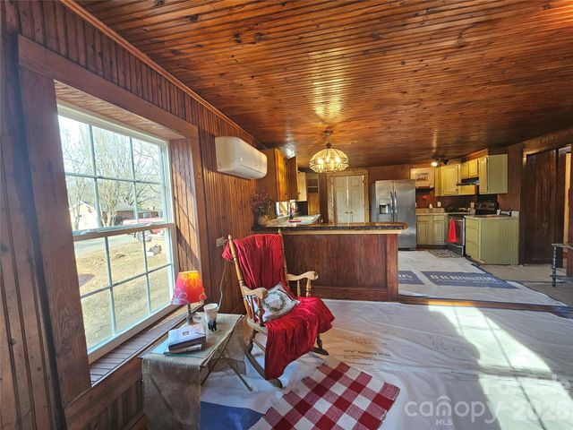 114 Beacon Hill, Ellenboro, NC 28040