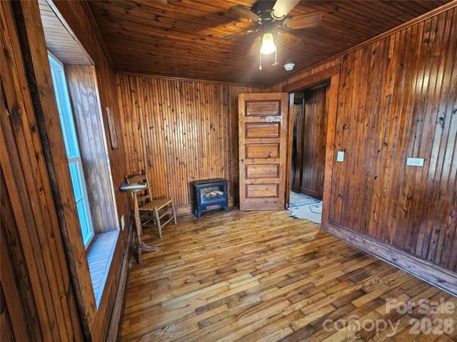 114 Beacon Hill, Ellenboro, NC 28040