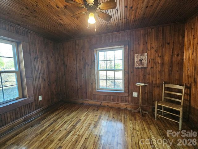 114 Beacon Hill, Ellenboro, NC 28040