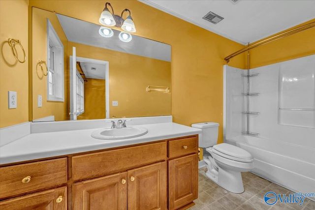 1714 Alm Drive NE, Huntsville, AL 35811