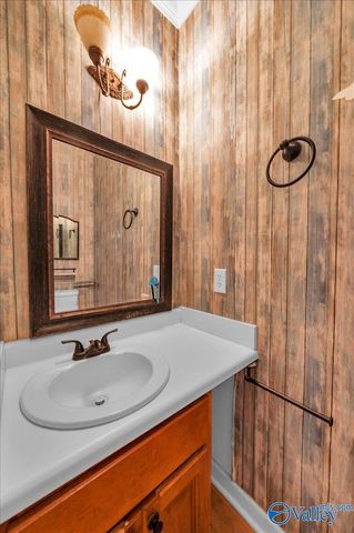 1714 Alm Drive NE, Huntsville, AL 35811