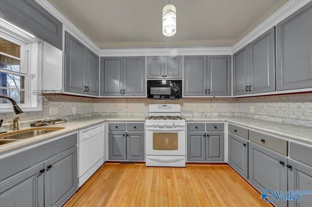 1714 Alm Drive NE, Huntsville, AL 35811