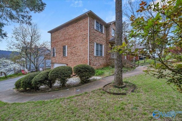 1714 Alm Drive NE, Huntsville, AL 35811