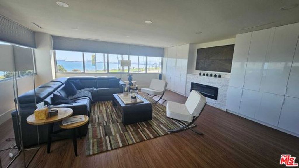 2999 E Ocean Boulevard 210, Long Beach, CA 90803