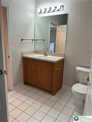 1113 Old Course Lane, Easton, PA 18042