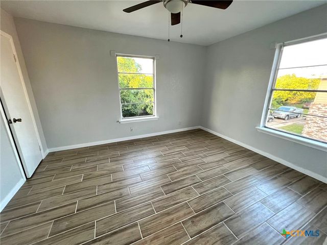 805 Sissom Road, Killeen, TX 76541