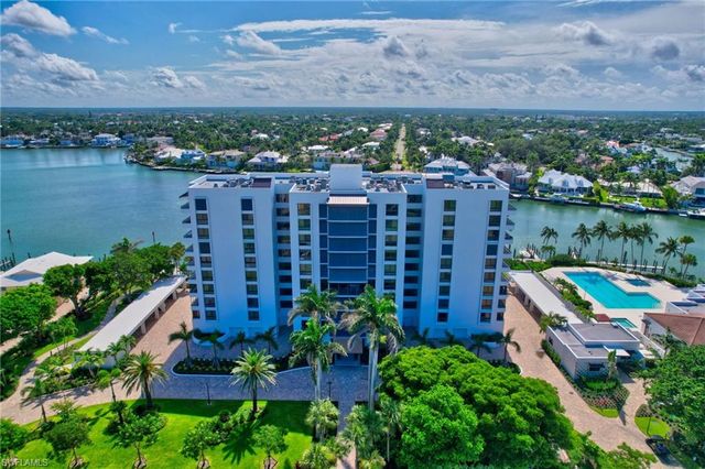 2400 Gulf Shore BLVD N 603, Naples, FL 34103