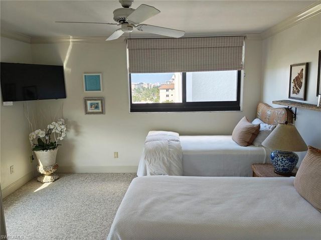 2400 Gulf Shore BLVD N 603, Naples, FL 34103