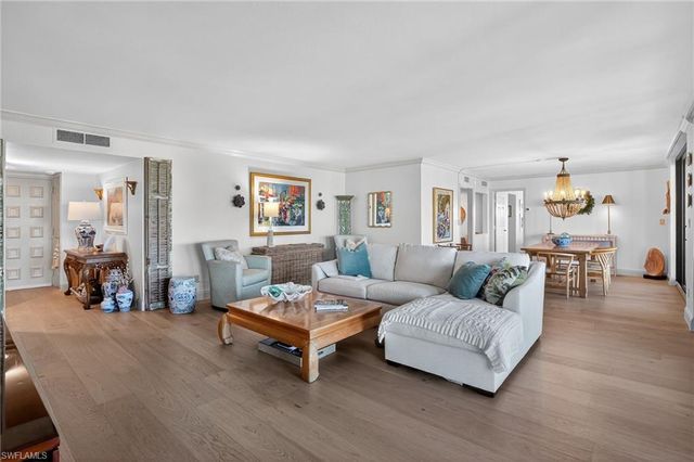2400 Gulf Shore BLVD N 603, Naples, FL 34103