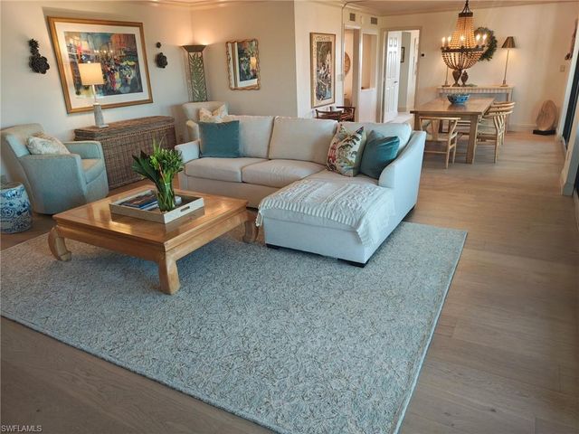 2400 Gulf Shore BLVD N 603, Naples, FL 34103