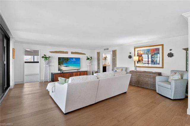 2400 Gulf Shore BLVD N 603, Naples, FL 34103