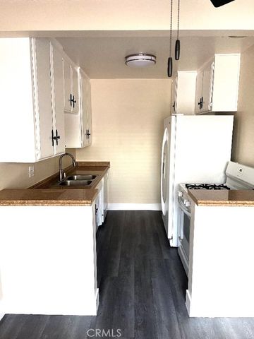 2115 Placentia Avenue 1, Costa Mesa, CA 92627