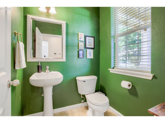 3667 Se ALEXANDER St, Hillsboro, OR 97123