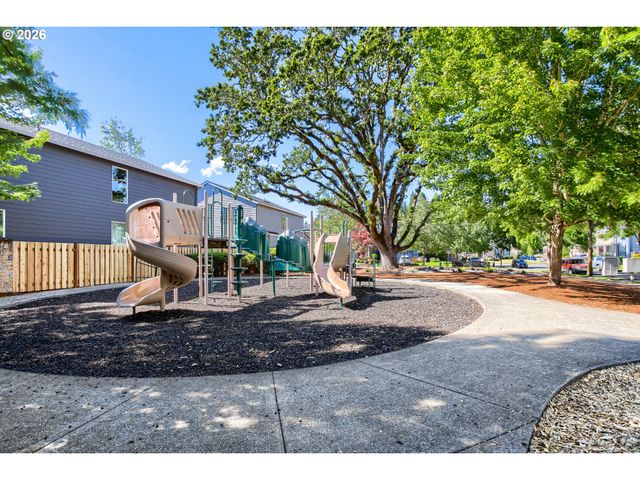 3667 Se ALEXANDER St, Hillsboro, OR 97123