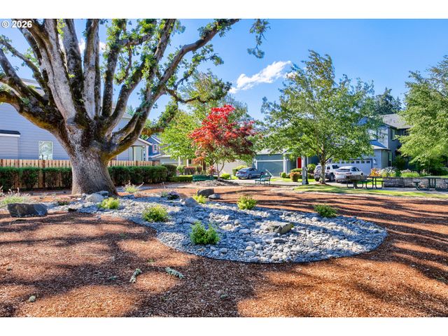 3667 Se ALEXANDER St, Hillsboro, OR 97123