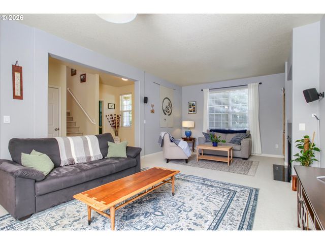 3667 Se ALEXANDER St, Hillsboro, OR 97123