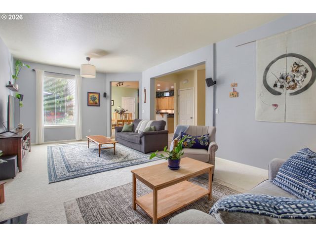 3667 Se ALEXANDER St, Hillsboro, OR 97123