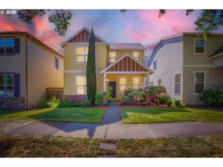 3667 Se ALEXANDER St, Hillsboro, OR 97123