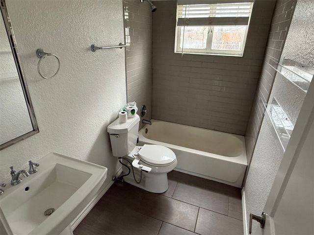 4823 Newmore Avenue, Dallas, TX 75209