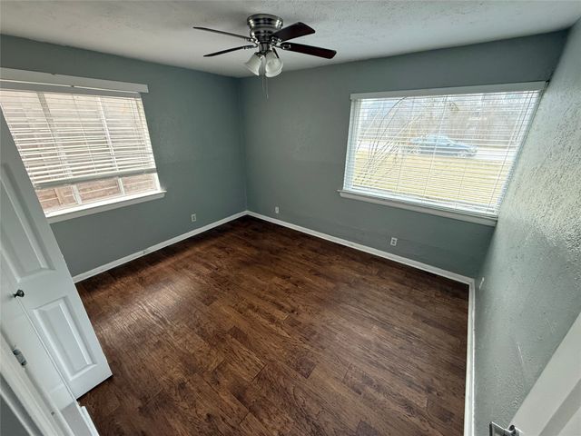 4823 Newmore Avenue, Dallas, TX 75209