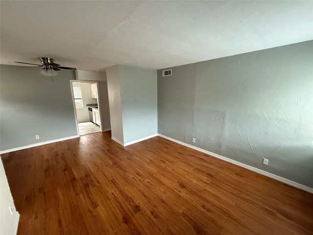 4823 Newmore Avenue, Dallas, TX 75209