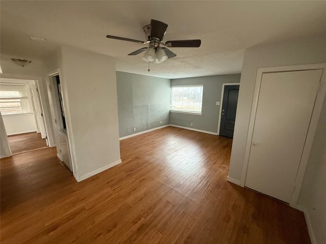 4823 Newmore Avenue, Dallas, TX 75209