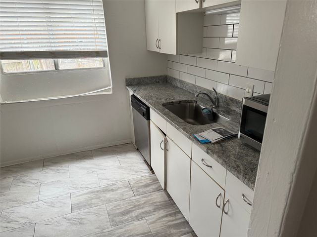 4823 Newmore Avenue, Dallas, TX 75209