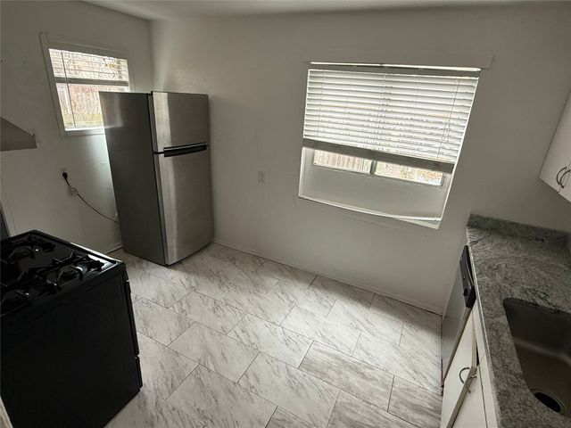 4823 Newmore Avenue, Dallas, TX 75209