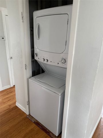 4823 Newmore Avenue, Dallas, TX 75209