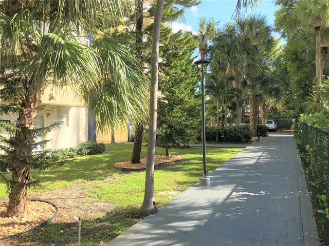 4550 NW 9th Street 516E, Miami, FL 33126