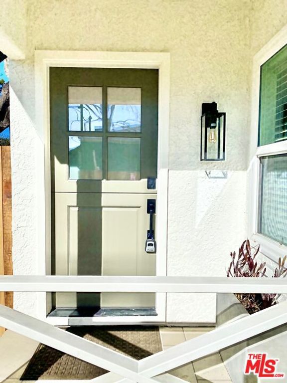 5222 5220 Whitsett Avenue 2, Valley Village, CA 91607 — photo 2