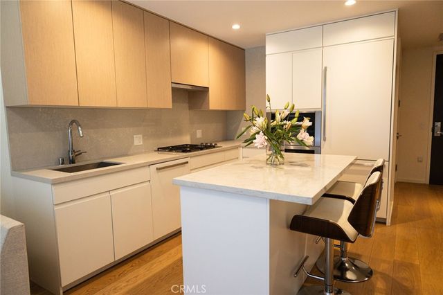 877 Francisco Street 1105, Los Angeles, CA 90017