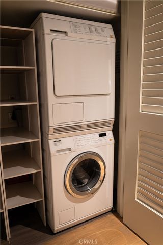 877 Francisco Street 1105, Los Angeles, CA 90017