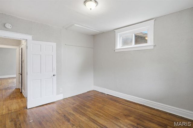 3322 N Hanley Road, St Louis, MO 63121