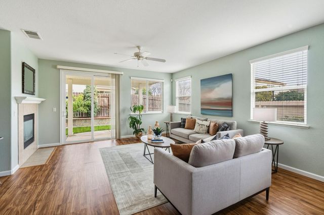 340 Greg Thatch Cir, Sacramento, CA 95835