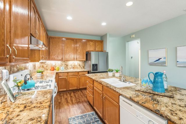 340 Greg Thatch Cir, Sacramento, CA 95835