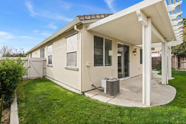 340 Greg Thatch Cir, Sacramento, CA 95835