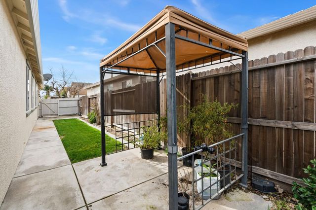 340 Greg Thatch Cir, Sacramento, CA 95835