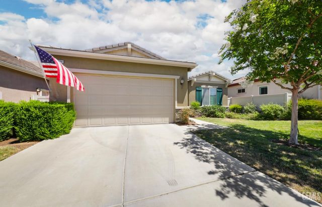 10006 Besancon Way, Bakersfield, CA 93306