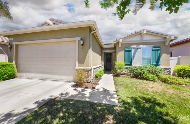 10006 Besancon Way, Bakersfield, CA 93306