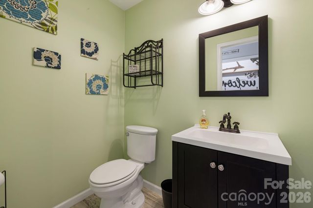 318 Sharon Avenue NW, Lenoir, NC 28645