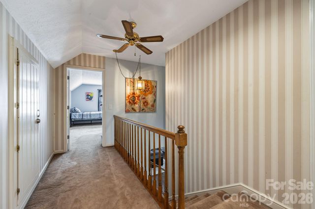 318 Sharon Avenue NW, Lenoir, NC 28645